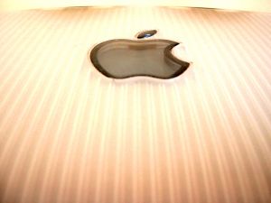 Apple World's Most Valuable Company Worth $500 Billion