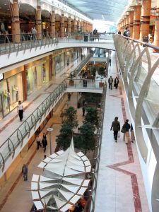 US Spending Sees March Consumer Sales Rise 3.9%