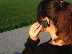 Mobile Phone Shipments: Samsung Takes Top Spot From Nokia